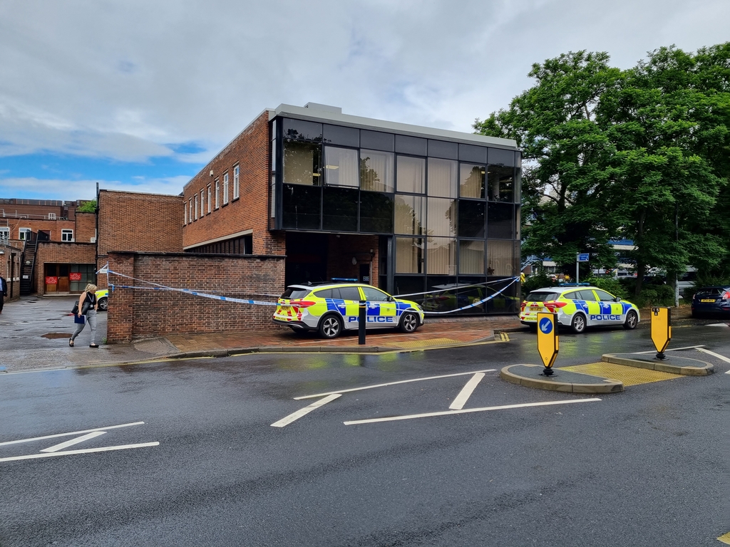 Police Cordon Placed Next To Ex Portsmouth Central Police Station After ...