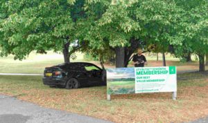Vehicle crashes into tree after police chase in Widley