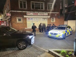 Armed Police Respond to Teenager Seen with ‘Gun’ in Busy Portsmouth Shopping Centre