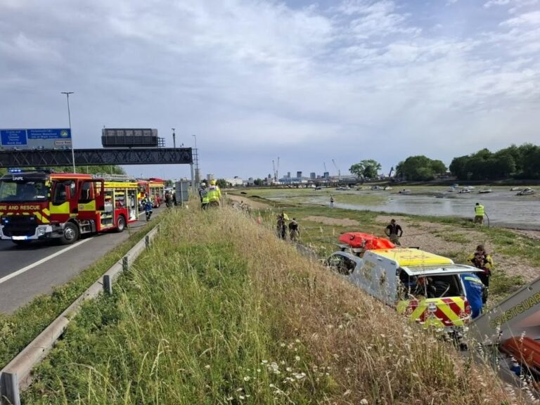 Two Men Rescued from Mud After Vessel Overturns in Portsmouth