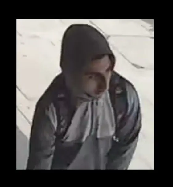 🚨 Do you recognise this man? Police appeal after two electric bikes stolen in Fareham 🚨