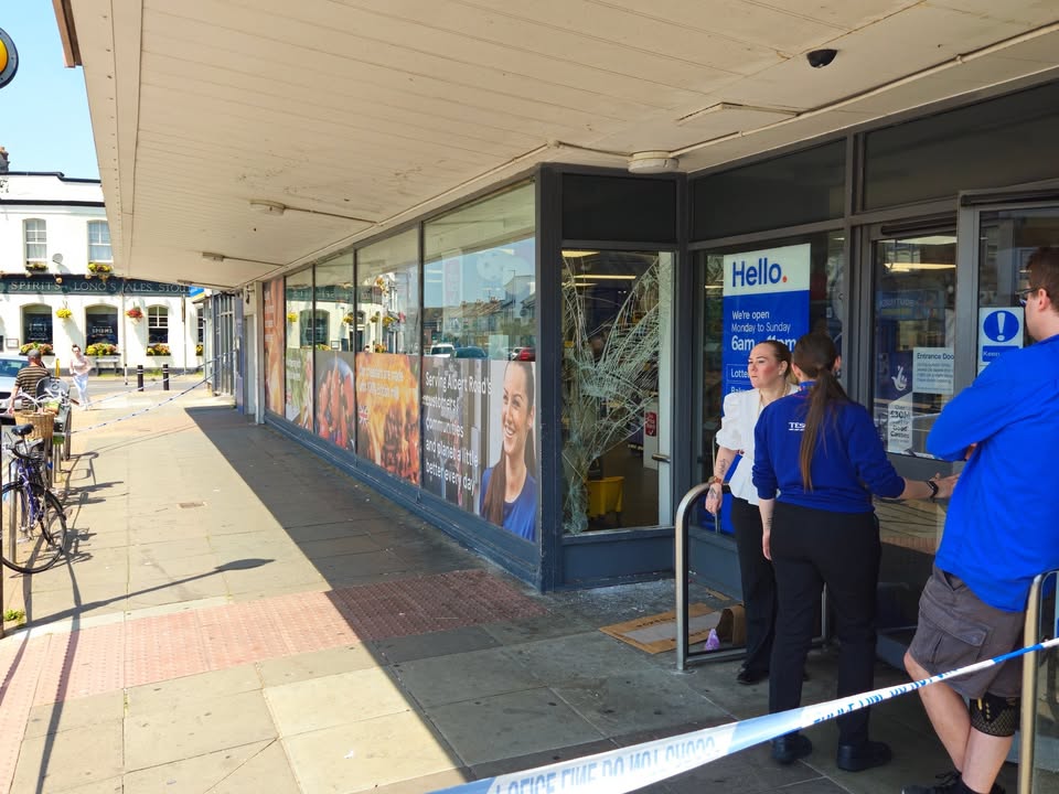 Police Cordon Off Albert Road Tesco After Attempted Break-In Leaves Staff Shocked